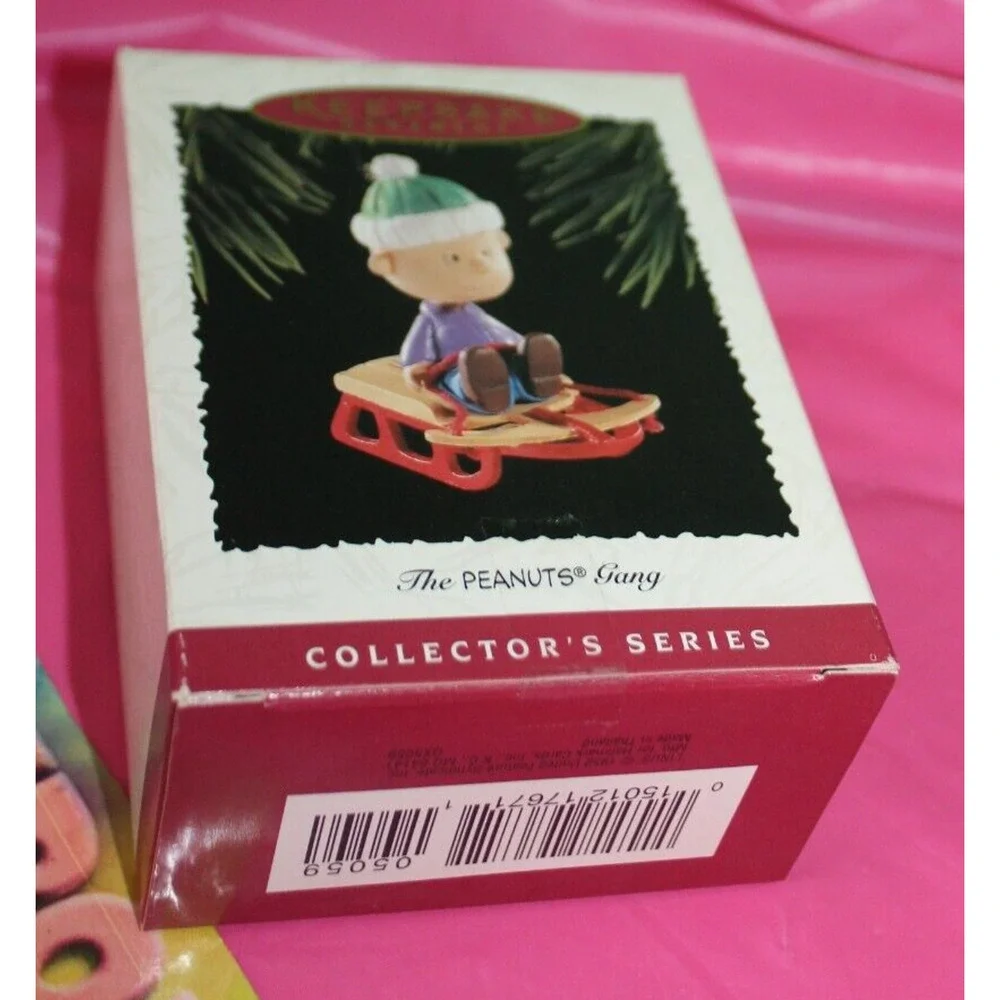 Hallmark The Peanuts Gang Collector's Series 3 1995 Christmas Holiday Ornament